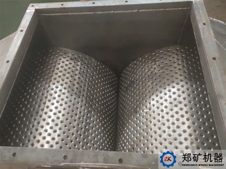 對輥破碎機.jpg 對輥破碎機.jpg